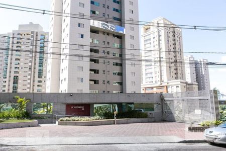 Apartamento à venda com 60m², 1 quarto e 2 vagas Apartamento à venda com 60m², 1 quarto e 2 vagasFachada