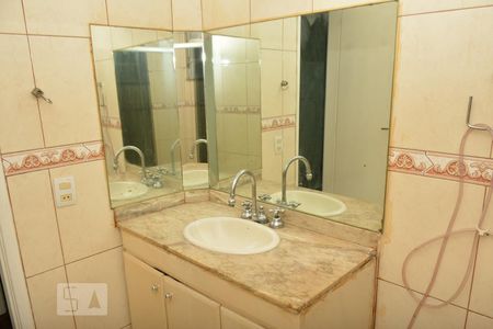 Apartamento à venda com 136m², 4 quartos e 1 vagaBanheiro principal
