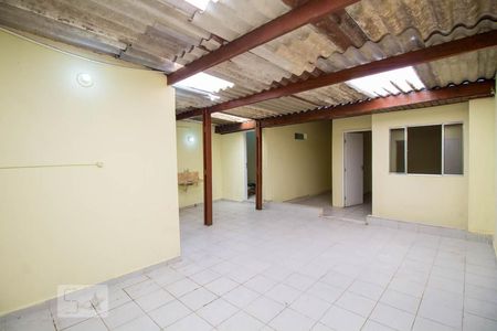 Casa à venda com 140m², 3 quartos e 2 vagas Casa à venda com 140m², 3 quartos e 2 vagasQuintal
