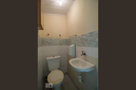 Casa à venda com 140m², 3 quartos e 2 vagas Casa à venda com 140m², 3 quartos e 2 vagasLavabo