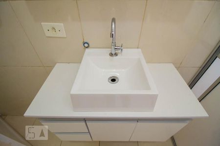 Casa à venda com 140m², 3 quartos e 2 vagas Casa à venda com 140m², 3 quartos e 2 vagasBanheiro 1
