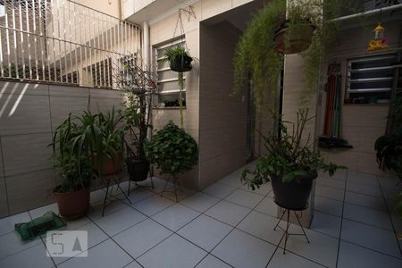 Casa à venda com 115m², 2 quartos e 2 vagasQuintal