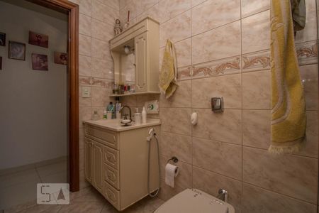 Casa à venda com 115m², 2 quartos e 2 vagasBanheiro