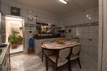 Casa à venda com 115m², 2 quartos e 2 vagasCozinha