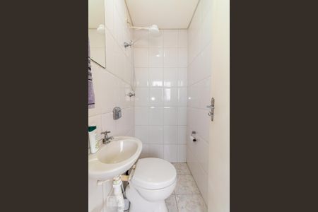 Apartamento à venda com 74m², 2 quartos e 2 vagasBanheiro de Serviço
