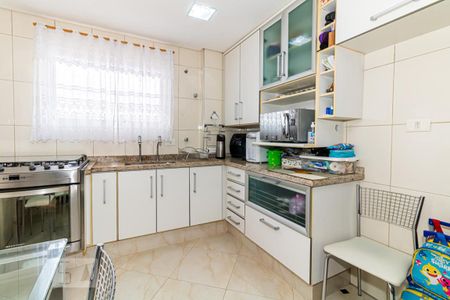 Apartamento à venda com 74m², 2 quartos e 2 vagasCozinha