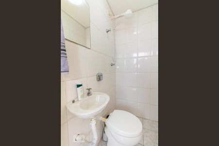 Apartamento à venda com 74m², 2 quartos e 2 vagasBanheiro de Serviço