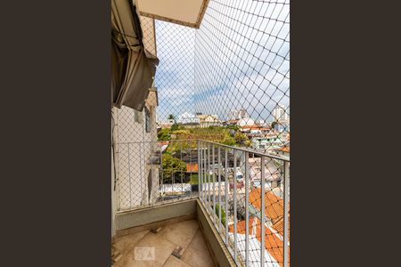 Apartamento à venda com 74m², 2 quartos e 2 vagasVaranda