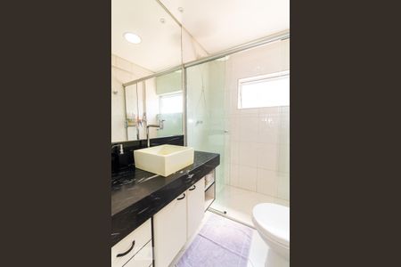 Apartamento à venda com 74m², 2 quartos e 2 vagasBanheiro