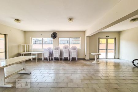 Apartamento à venda com 74m², 2 quartos e 2 vagasÁrea comum - Salão de festas
