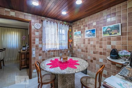 Casa de condomínio à venda com 350m², 4 quartos e 2 vagas Casa de condomínio à venda com 350m², 4 quartos e 2 vagasCozinha