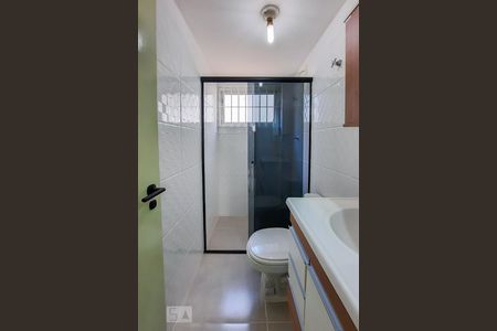 Apartamento à venda com 47m², 2 quartos e 1 vaga Apartamento à venda com 47m², 2 quartos e 1 vagaBanheiro
