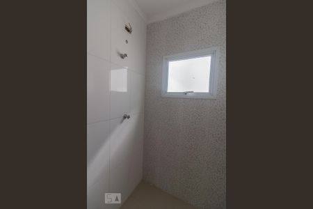 Casa à venda com 180m², 3 quartos e 5 vagas Casa à venda com 180m², 3 quartos e 5 vagasBanheiro