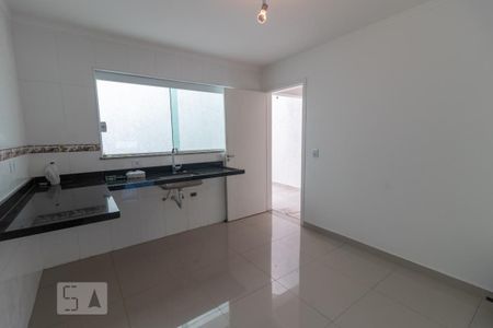 Casa à venda com 180m², 3 quartos e 5 vagas Casa à venda com 180m², 3 quartos e 5 vagasCozinha