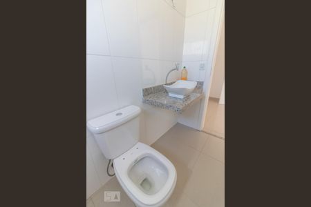 Casa à venda com 180m², 3 quartos e 5 vagas Casa à venda com 180m², 3 quartos e 5 vagasBanheiro da suíte