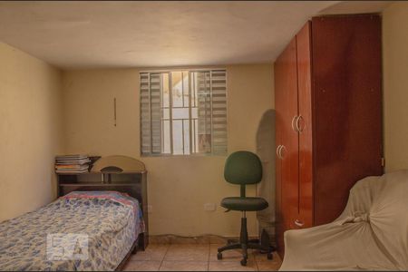 Casa à venda com 330m², 5 quartos e 4 vagas Casa à venda com 330m², 5 quartos e 4 vagasQuarto 1 da casa 2