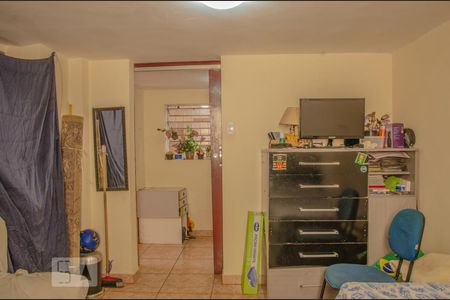 Casa à venda com 330m², 5 quartos e 4 vagas Casa à venda com 330m², 5 quartos e 4 vagasQuarto 1 da casa 2