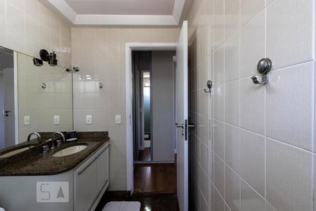 Apartamento à venda com 100m², 3 quartos e 2 vagas Apartamento à venda com 100m², 3 quartos e 2 vagasBanheiro da Suite