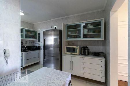 Apartamento à venda com 100m², 3 quartos e 2 vagas Apartamento à venda com 100m², 3 quartos e 2 vagasCozinha