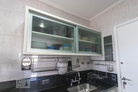 Apartamento à venda com 100m², 3 quartos e 2 vagas Apartamento à venda com 100m², 3 quartos e 2 vagasCozinha