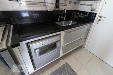 Apartamento à venda com 100m², 3 quartos e 2 vagas Apartamento à venda com 100m², 3 quartos e 2 vagasCozinha