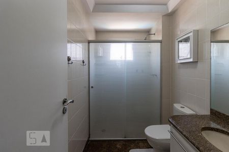 Apartamento à venda com 100m², 3 quartos e 2 vagas Apartamento à venda com 100m², 3 quartos e 2 vagasBanheiro da Suite