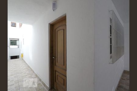 Casa à venda com 258m², 3 quartos e 2 vagas Casa à venda com 258m², 3 quartos e 2 vagasEntrada