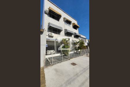 Apartamento à venda com 110m², 3 quartos e 4 vagas Apartamento à venda com 110m², 3 quartos e 4 vagasFachada