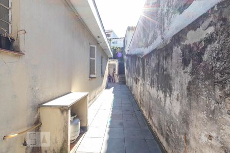 Casa à venda com 110m², 3 quartos e 3 vagas Casa à venda com 110m², 3 quartos e 3 vagasCorredor Lateral