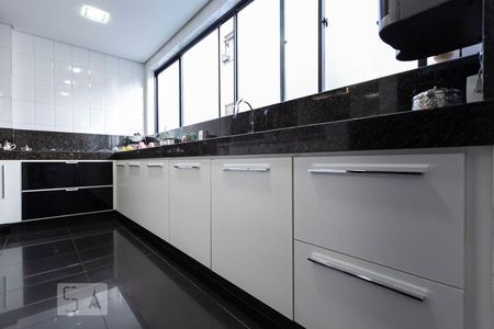 Apartamento para alugar com 110m², 3 quartos e 2 vagasCozinha