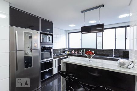 Apartamento para alugar com 110m², 3 quartos e 2 vagasCozinha