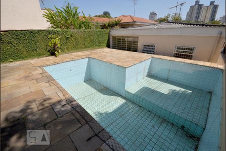 Casa para alugar com 225m², 3 quartos e 3 vagas Casa para alugar com 225m², 3 quartos e 3 vagasPiscina