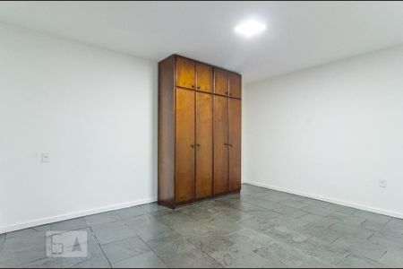 Casa para alugar com 500m², 15 quartos e 3 vagasQuarto 5