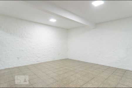 Casa para alugar com 500m², 15 quartos e 3 vagasCozinha