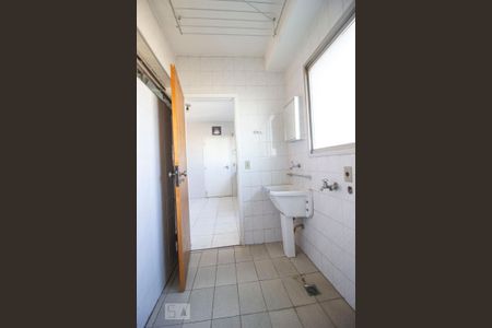 Apartamento à venda com 75m², 2 quartos e 1 vagaÁrea de Serviço