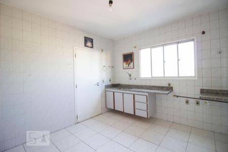 Apartamento à venda com 75m², 2 quartos e 1 vagaCozinha