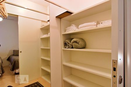 Apartamento à venda com 50m², 1 quarto e 1 vagaCloset do Quarto