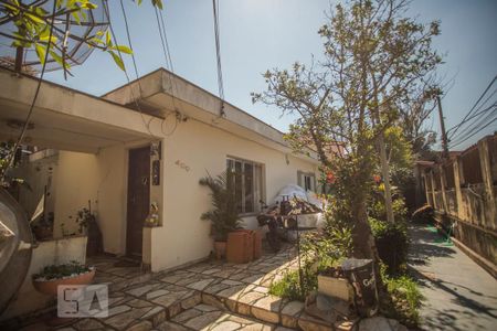 Casa à venda com 300m², 4 quartos e 5 vagas Casa à venda com 300m², 4 quartos e 5 vagasGaragem