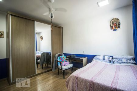 Casa à venda com 300m², 4 quartos e 5 vagas Casa à venda com 300m², 4 quartos e 5 vagasQuarto 4