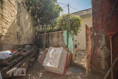 Casa à venda com 300m², 4 quartos e 5 vagas Casa à venda com 300m², 4 quartos e 5 vagasQuintal