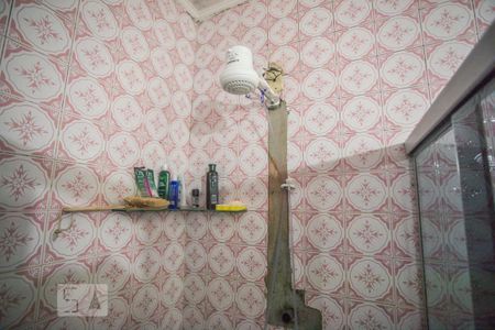 Casa à venda com 300m², 4 quartos e 5 vagas Casa à venda com 300m², 4 quartos e 5 vagasBanheiro 2 - Chuveiro