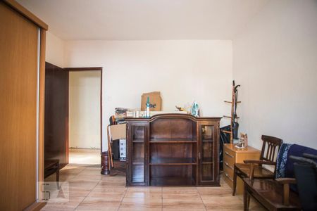 Casa à venda com 300m², 4 quartos e 5 vagas Casa à venda com 300m², 4 quartos e 5 vagasQuarto 2