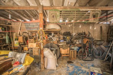 Casa à venda com 300m², 4 quartos e 5 vagas Casa à venda com 300m², 4 quartos e 5 vagasQuintal