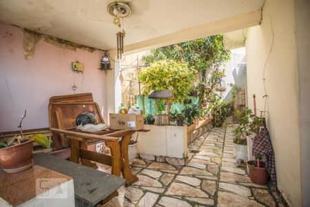 Casa à venda com 300m², 4 quartos e 5 vagas Casa à venda com 300m², 4 quartos e 5 vagasQuintal