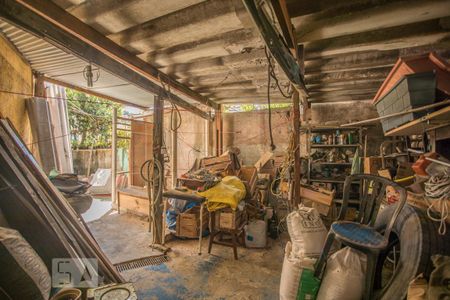 Casa à venda com 300m², 4 quartos e 5 vagas Casa à venda com 300m², 4 quartos e 5 vagasQuintal