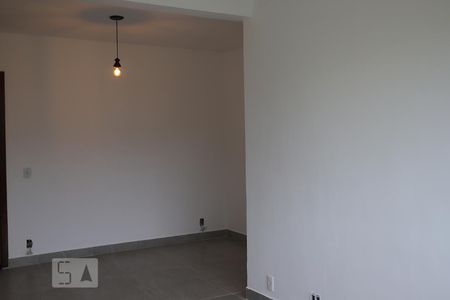 Sala de apartamento para alugar com 2 quartos, 60m² em Barra da Tijuca, Rio de Janeiro