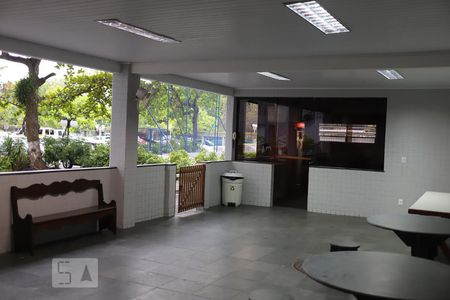 Apartamento para alugar com 60m², 2 quartos e 1 vagaÁrea comum - Salão de festas