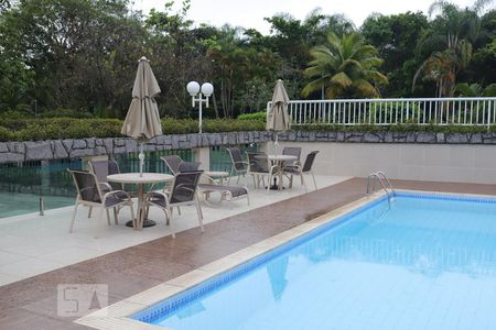 Apartamento para alugar com 60m², 2 quartos e 1 vagaÁrea comum - Piscina