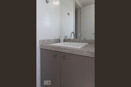 Apartamento à venda com 120m², 4 quartos e 2 vagasBanheiro suíte 4