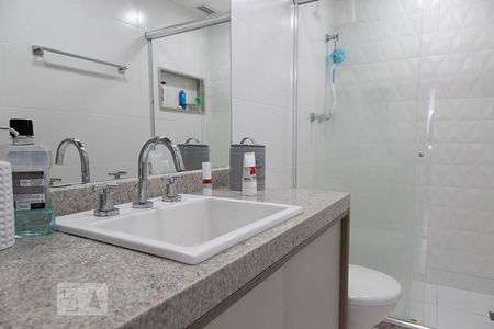 Apartamento à venda com 120m², 4 quartos e 2 vagasBanheiro suíte 3